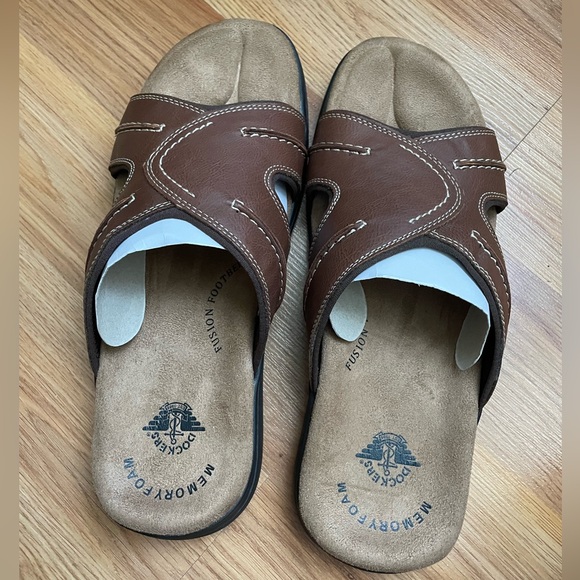 Dockers man sandals. 9M - Picture 2 of 7